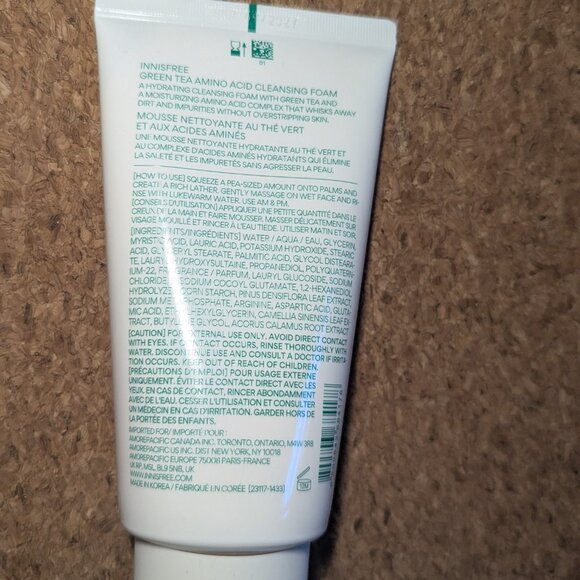 Innisfree Sulfate-Free Green Tea Amino Acid Cleansing Foam - Picture 2 of 3